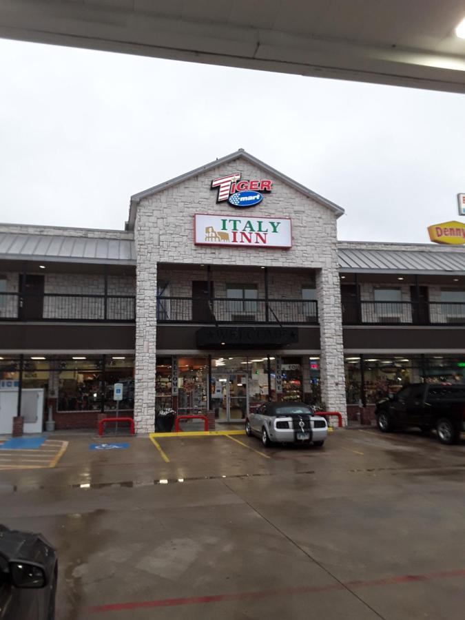 Italy Inn 外观 照片